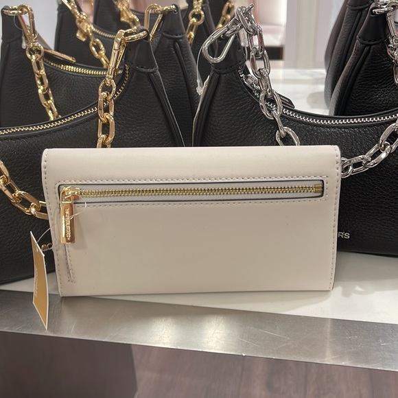 MICHAEL KORS JET SET TRAVEL LADY LARGE TRIFOLD  NON-VEGAN LEATHER WALLET 

NWT - Picture 8 of 16